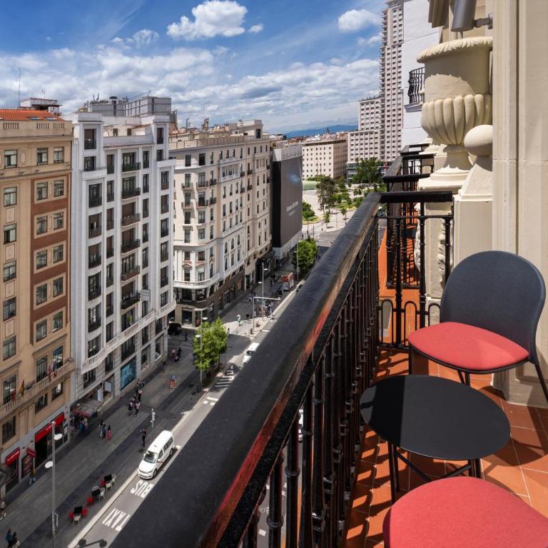 Catalonia Plaza España Hotel & Spa - Habitación Doble Superior con balcón - 2
