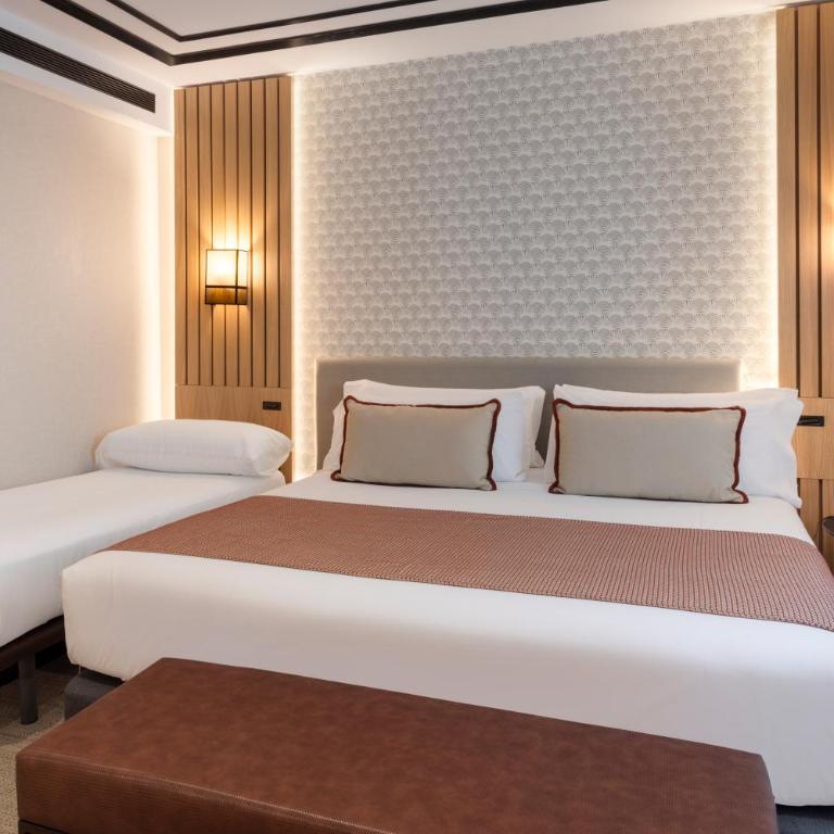 Catalonia Plaza España Hotel & Spa - Habitación Triple Superior con vistas a la Gran Vía - 6