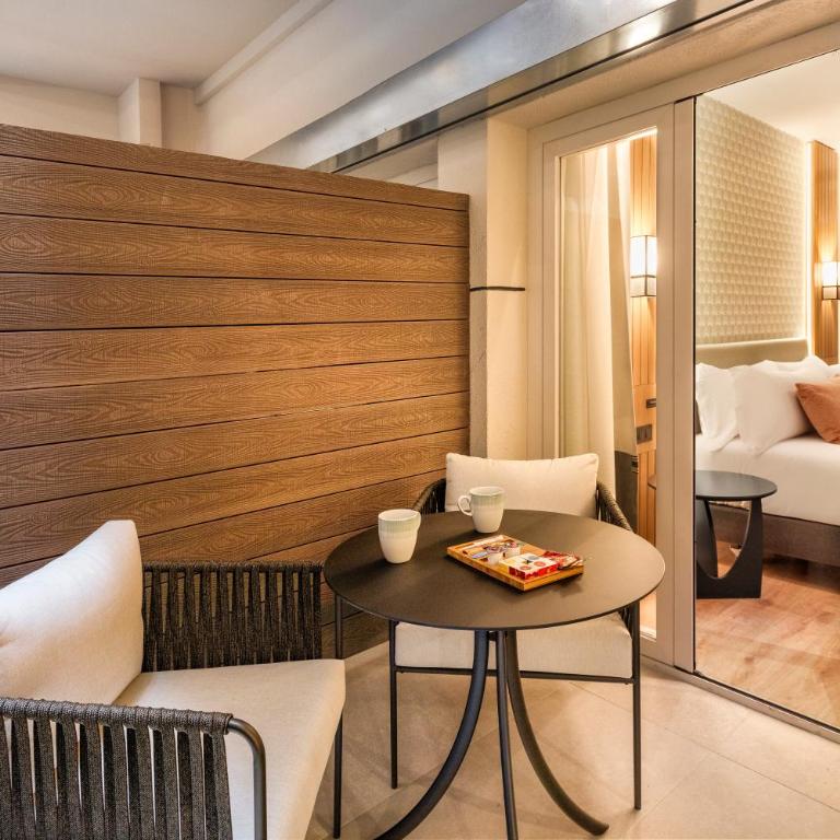 Catalonia Plaza España Hotel & Spa - Habitación Doble Superior con patio - 2
