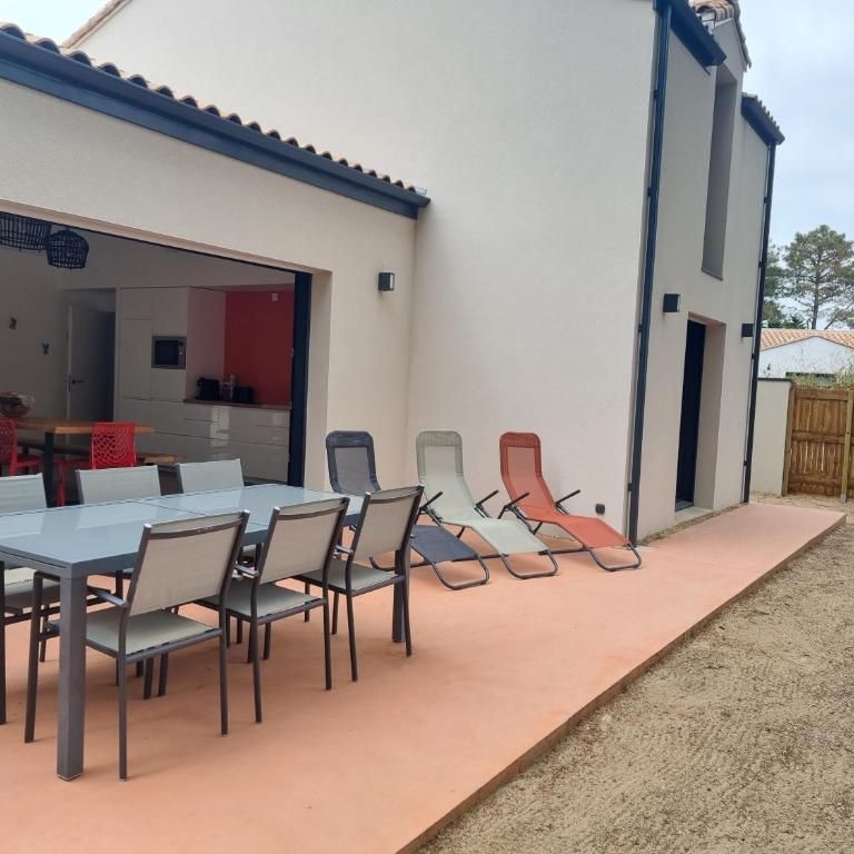 Grande maison 10-12 pers plage à pied vue lac - Haus mit 4 Schlafzimmern - 23