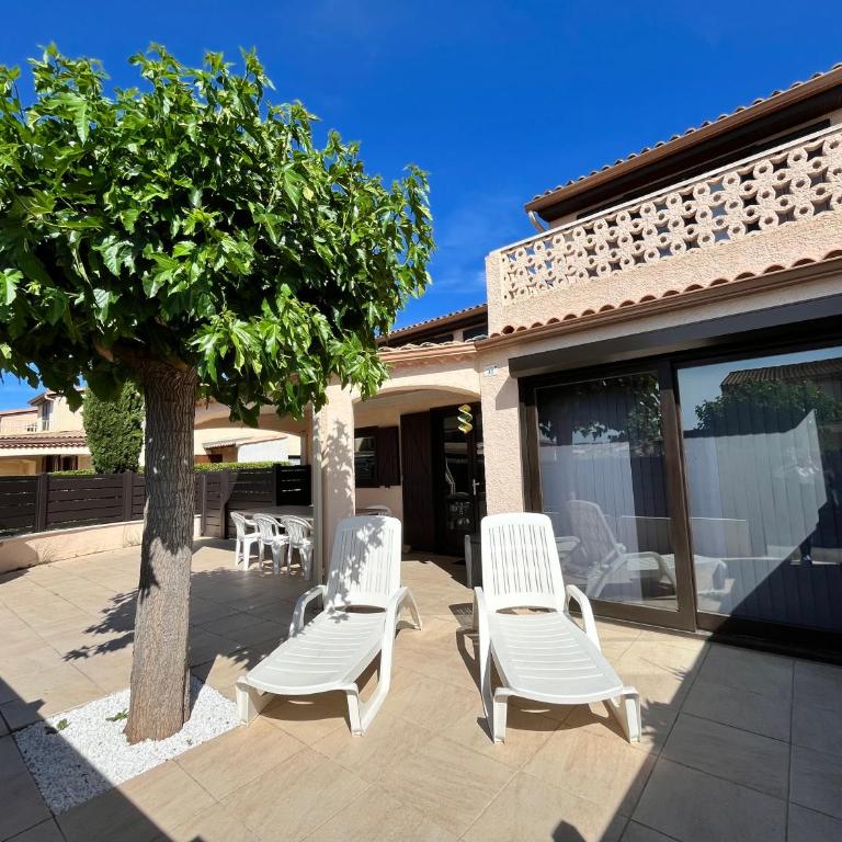 Belle villa d'angle spacieuse semi climatisée, de tout confort dans domaine PORTES DU SOLEIL, ACCES PISCINES PAYANT EN SUPPL - 3 chambres, 6 couchages, wifi, 400m de la mer LRPDSJ7 - Casa de 3 dormitorios - 1