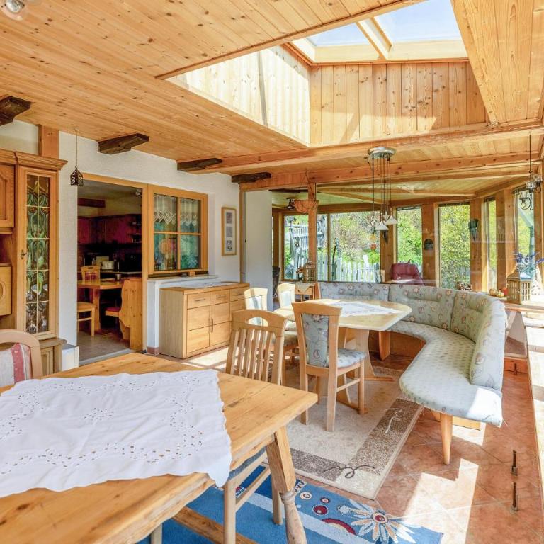 Ferienwohnung Bergaussicht - Apartment mit 3 Schlafzimmern und Balkon - 16