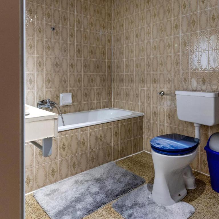 Ferienwohnung Bergaussicht - Apartment mit 3 Schlafzimmern und Balkon - 30