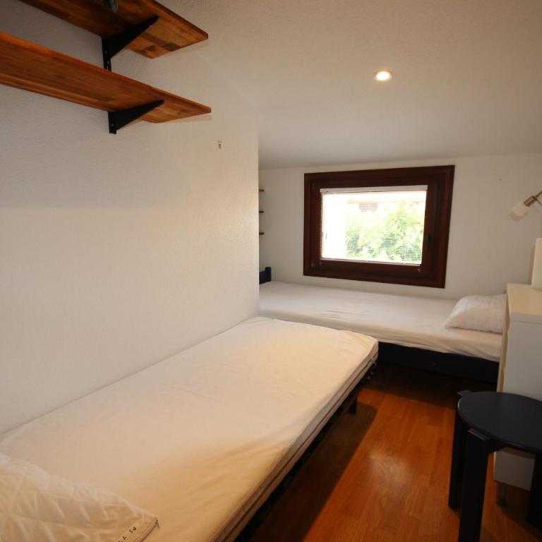 Belle villa d'angle spacieuse semi climatisée, de tout confort dans domaine PORTES DU SOLEIL, ACCES PISCINES PAYANT EN SUPPL - 3 chambres, 6 couchages, wifi, 400m de la mer LRPDSJ7 - Casa de 3 dormitorios - 9