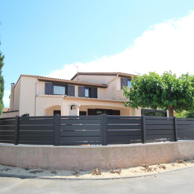 Belle villa d'angle spacieuse semi climatisée, de tout confort dans domaine PORTES DU SOLEIL, ACCES PISCINES PAYANT EN SUPPL - 3 chambres, 6 couchages, wifi, 400m de la mer LRPDSJ7 - Casa de 3 dormitorios - 14