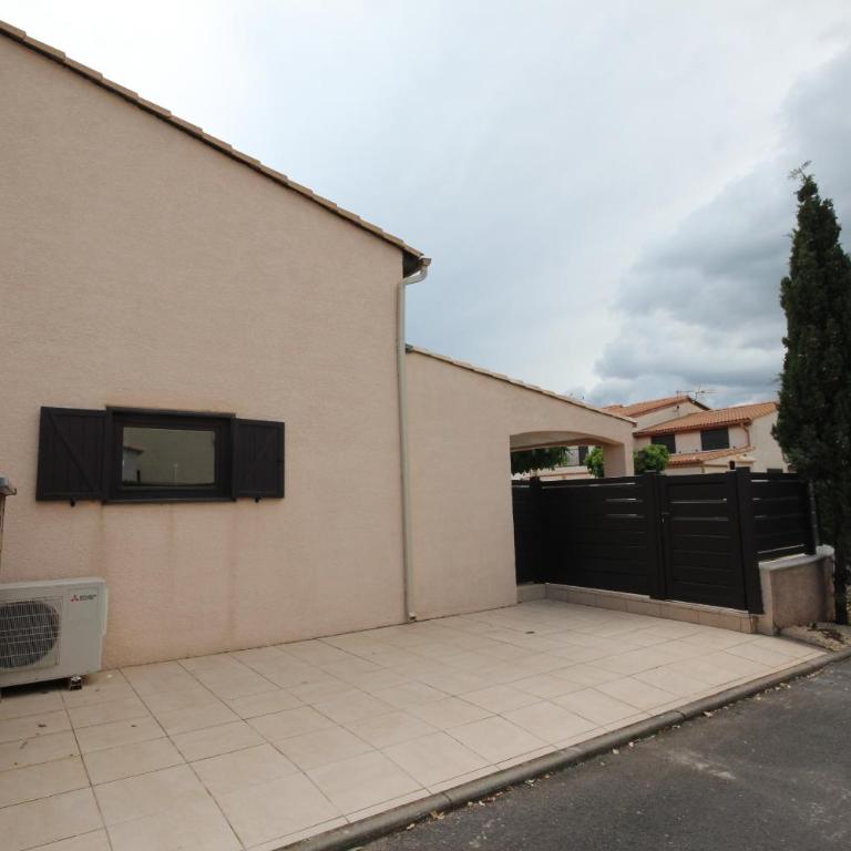 Belle villa d'angle spacieuse semi climatisée, de tout confort dans domaine PORTES DU SOLEIL, ACCES PISCINES PAYANT EN SUPPL - 3 chambres, 6 couchages, wifi, 400m de la mer LRPDSJ7 - Casa de 3 dormitorios - 15