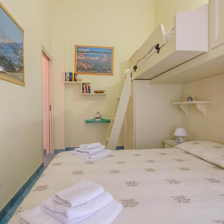 GuestHost - Seaview Villa with Garden & Veranda - Appartamento con 3 Camere da Letto - 32