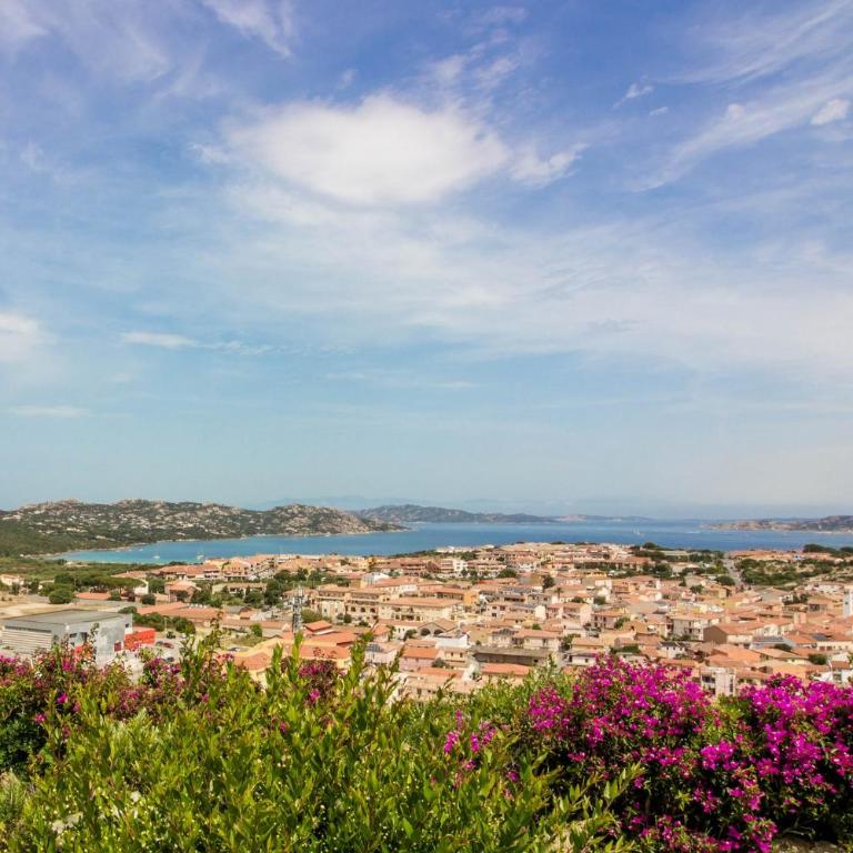 GuestHost - Seaview Villa with Garden & Veranda - Appartamento con 3 Camere da Letto - 2