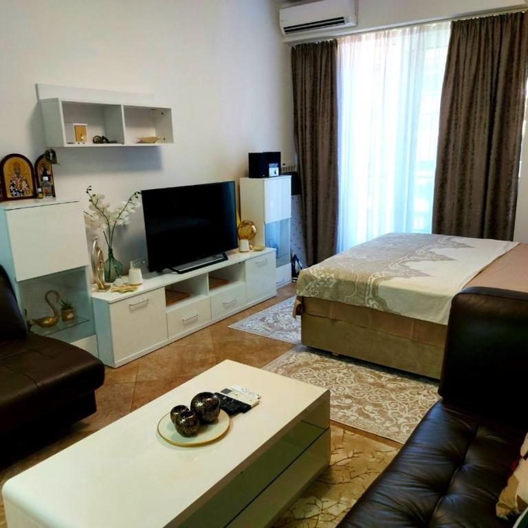 Budva City Lux - One-Bedroom Apartment - 4