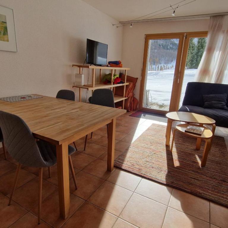 Snowfun A - Apartment mit 1 Schlafzimmer, Balkon und Bergblick - 1