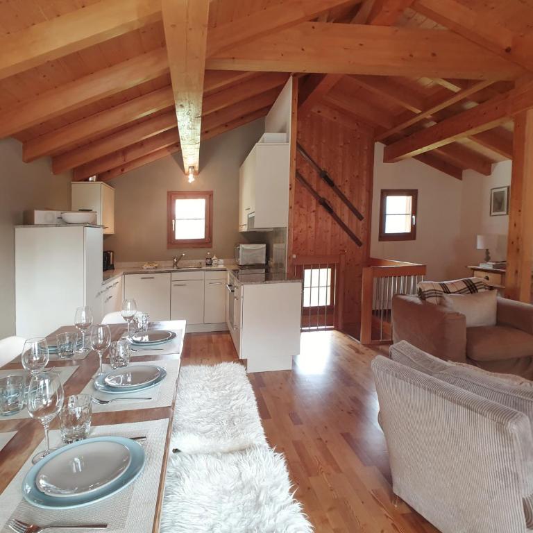 Mountain Village Chalet - Superior Chalet - 1