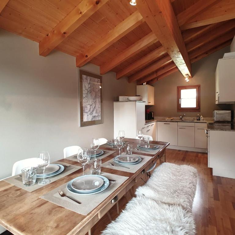 Mountain Village Chalet - Superior Chalet - 3