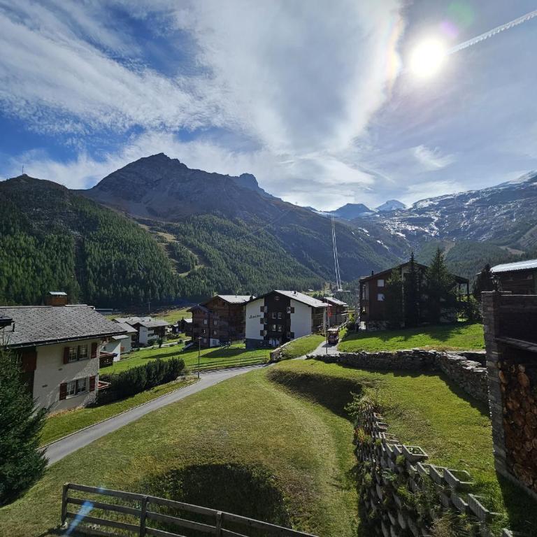 Evelyne - Apartment mit Blick auf die Berge - 6