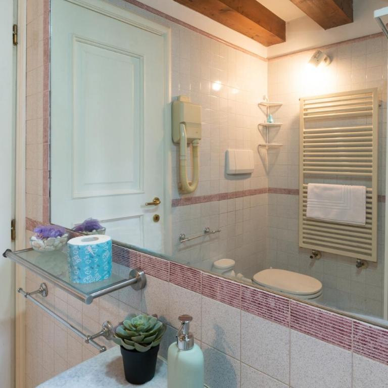 Rialto Elegant Hideaway near St Mark's Square - One-Bedroom Apartment - 19