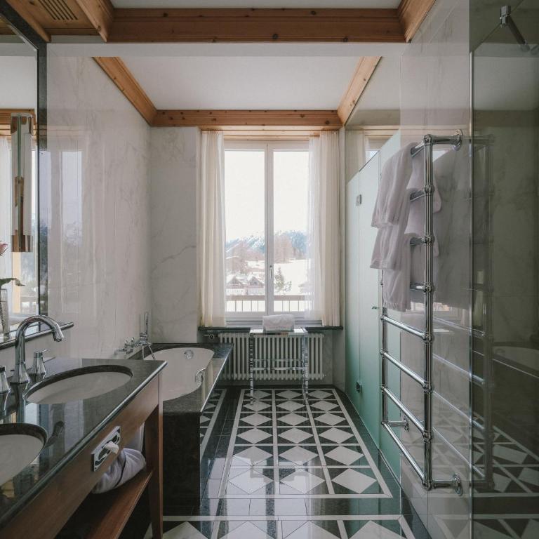 Kulm Hotel St. Moritz - Junior Suite Deluxe Classic - 5