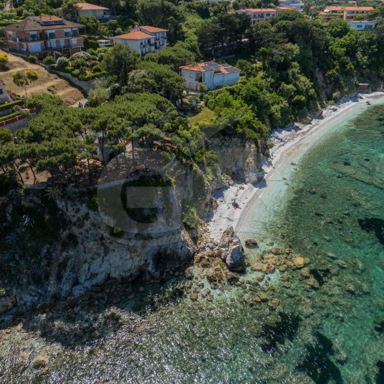 Villa Meridiana - Villa - 2