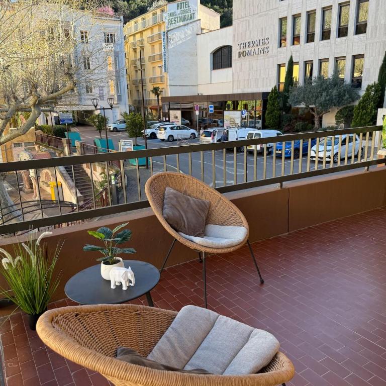 Studio tout équipé face aux thermes - Appartement 1 Chambre - 4