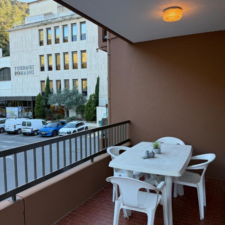 Studio tout équipé face aux thermes - Appartement 1 Chambre - 28