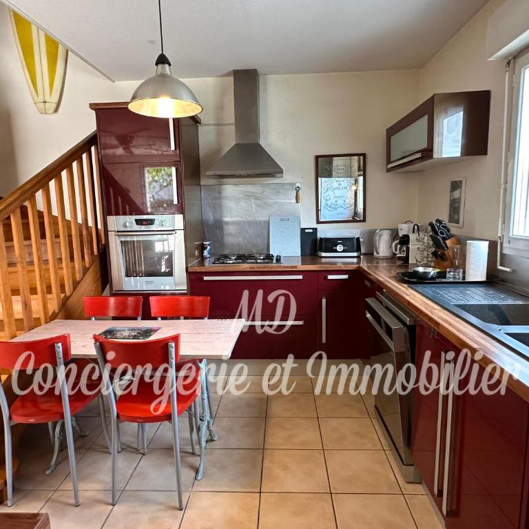 Maison Brigantin avec jardin et parking - Three-Bedroom House - 18
