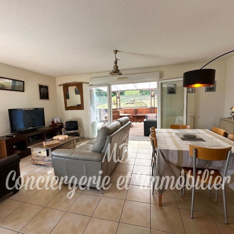 Maison Brigantin avec jardin et parking - Three-Bedroom House - 19