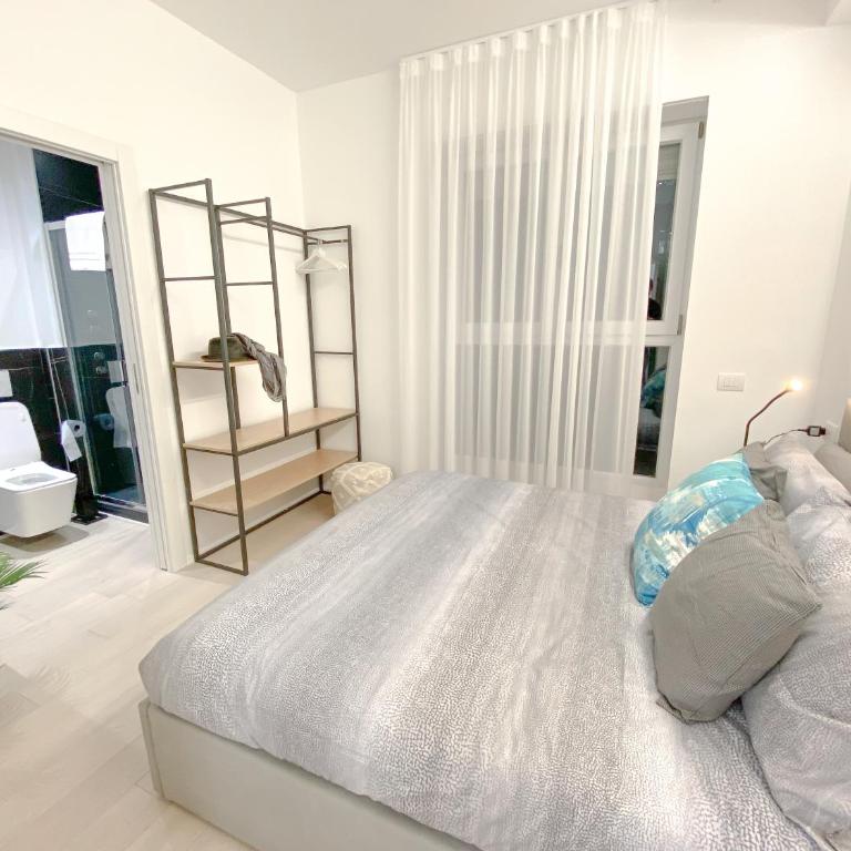 Cardano suite - 5 minuti dalla Stazione Centrale - Appartamento con 1 Camera da Letto - 11