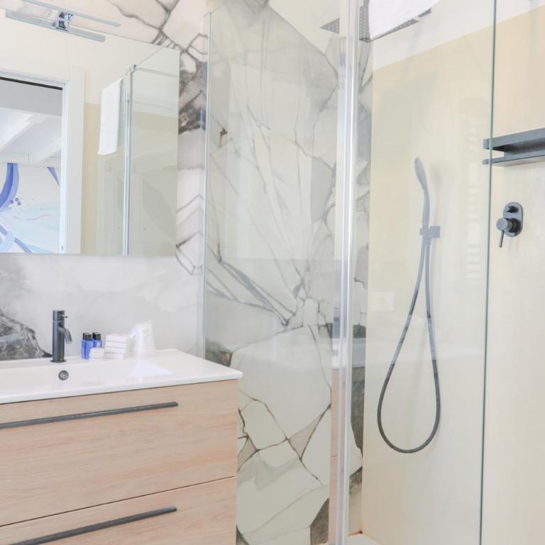 HOLABOLOGNA Luxury Rooms and Flats - Monolocale con Terrazza - 5
