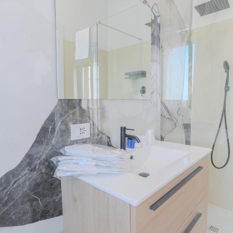 HOLABOLOGNA Luxury Rooms and Flats - Monolocale con Terrazza - 6
