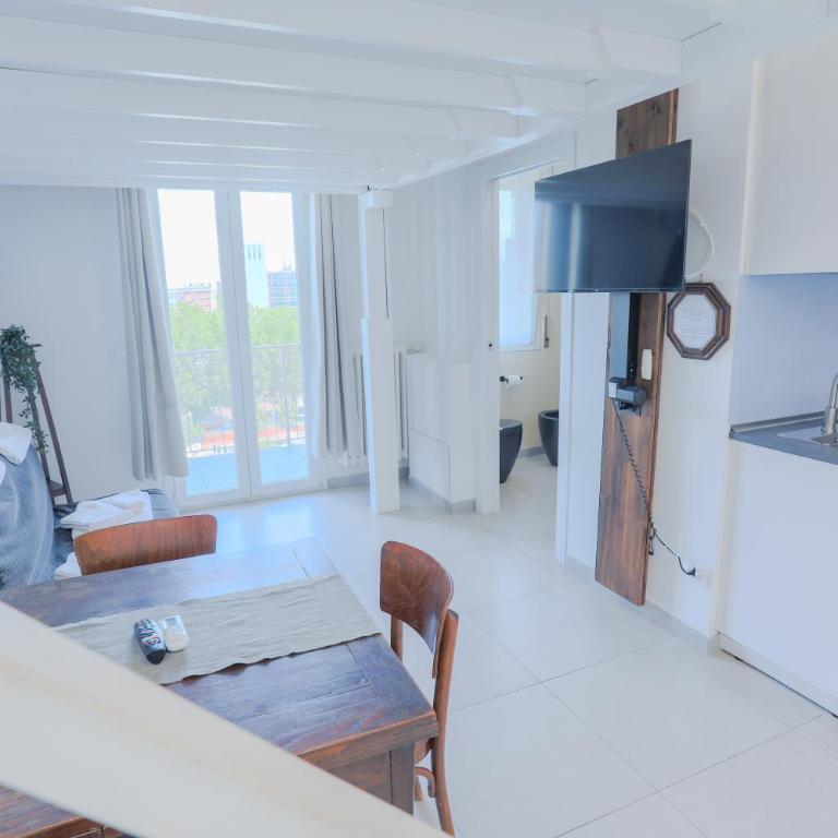 HOLABOLOGNA Luxury Rooms and Flats - Monolocale con Terrazza - 8