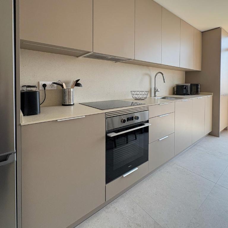 Stay U-nique Apartments at Albigesos - Four-Bedroom Apartment - 10