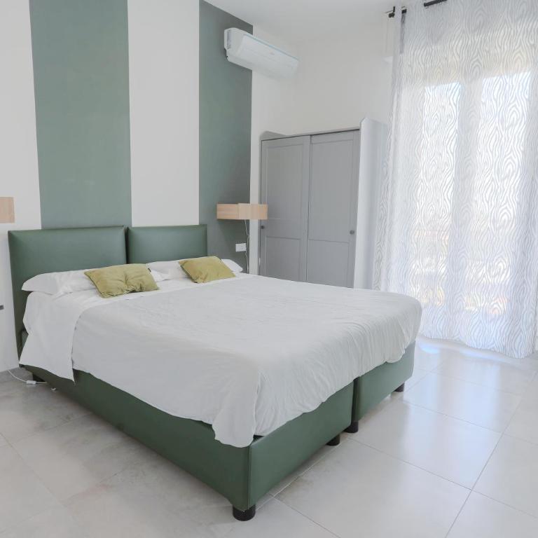 HOLABOLOGNA Luxury Rooms and Flats - Camera Matrimoniale/Doppia con Letti Singoli con Balcone - 4