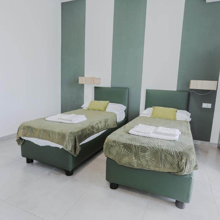 HOLABOLOGNA Luxury Rooms and Flats - Camera Matrimoniale/Doppia con Letti Singoli con Balcone - 27