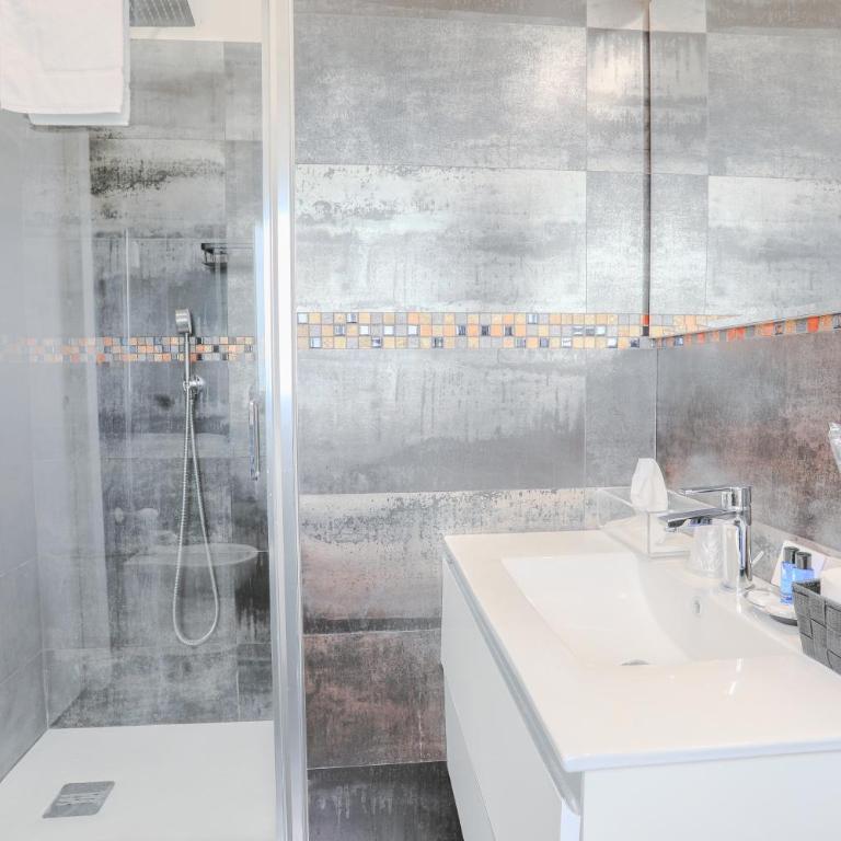 HOLABOLOGNA Luxury Rooms and Flats - Camera Matrimoniale con Balcone - 10