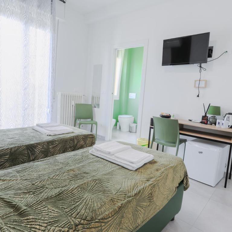 HOLABOLOGNA Luxury Rooms and Flats - Camera Matrimoniale/Doppia con Letti Singoli con Balcone - 20