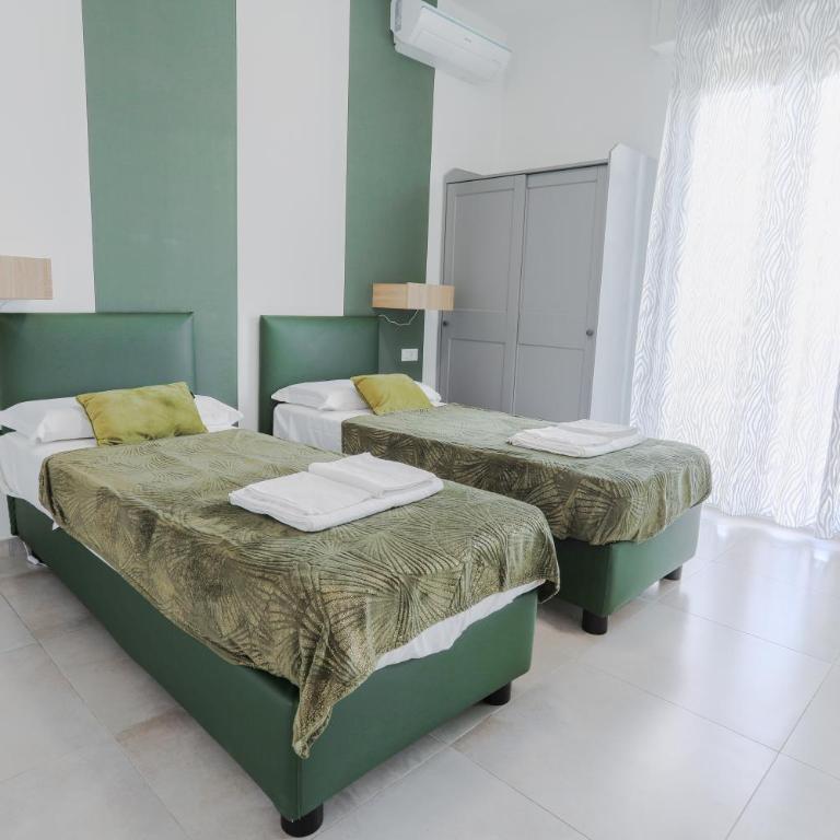 HOLABOLOGNA Luxury Rooms and Flats - Camera Matrimoniale/Doppia con Letti Singoli con Balcone - 25