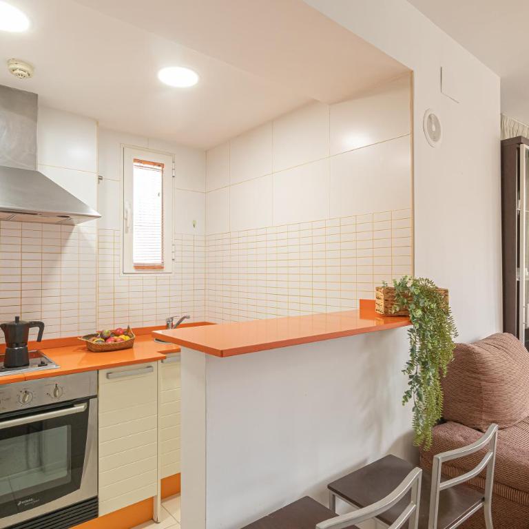 Levante Beach Apartments - One Bedroom Apartment with Terrace and Sea View 3 - 10