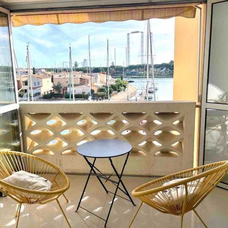 Loggia vue port confort et design proche plage - One-Bedroom Apartment - 2