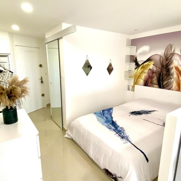 Loggia vue port confort et design proche plage - One-Bedroom Apartment - 20
