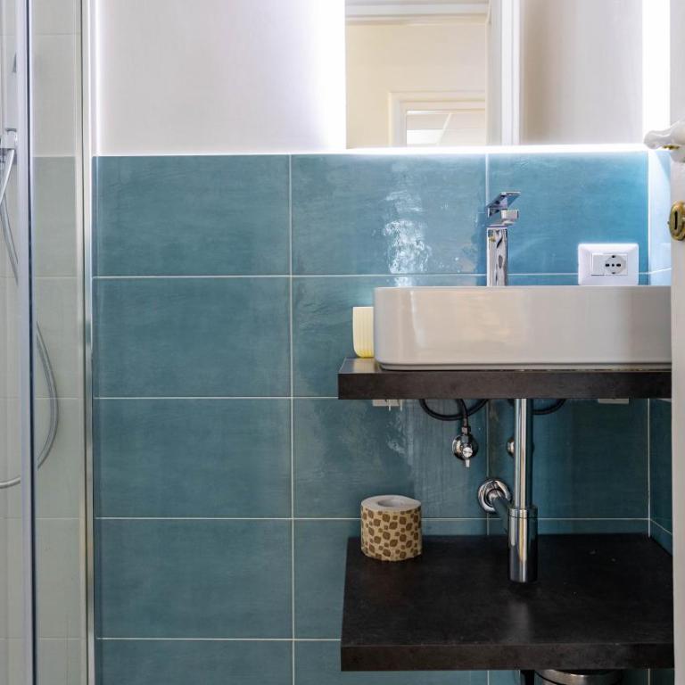 Flat 5 - In San Giovanni by Rentbeat - Appartamento con 3 Camere da Letto - 54