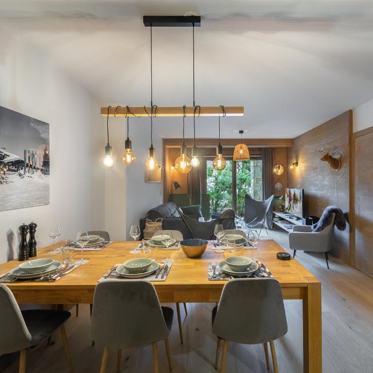 Appartement cosy à Rochebrune, piscine et parking - FR-1-569-58 - Appartement - 14