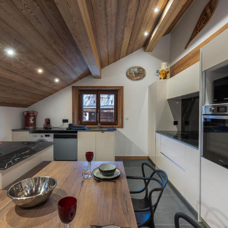 Appartement rénové au centre de Megève avec balcon et parking - FR-1-569-137 - Appartement - 11