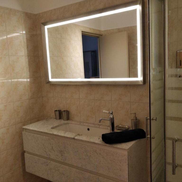 Sunny Pearl - Spacieux Appartement Climatisé au Centre ville - Apartamento de 2 dormitorios - 7