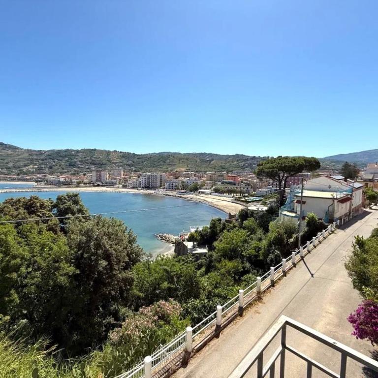 Panoramic Apartments in Villa in Center "The Beach and The Cliff" 1 - Appartamento con Vista Mare - 20