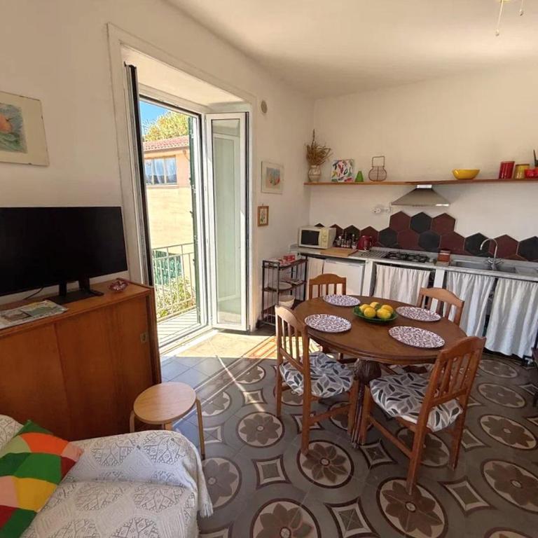 Panoramic Apartments in Villa in Center "The Beach and The Cliff" 1 - Appartamento con Vista Mare - 23