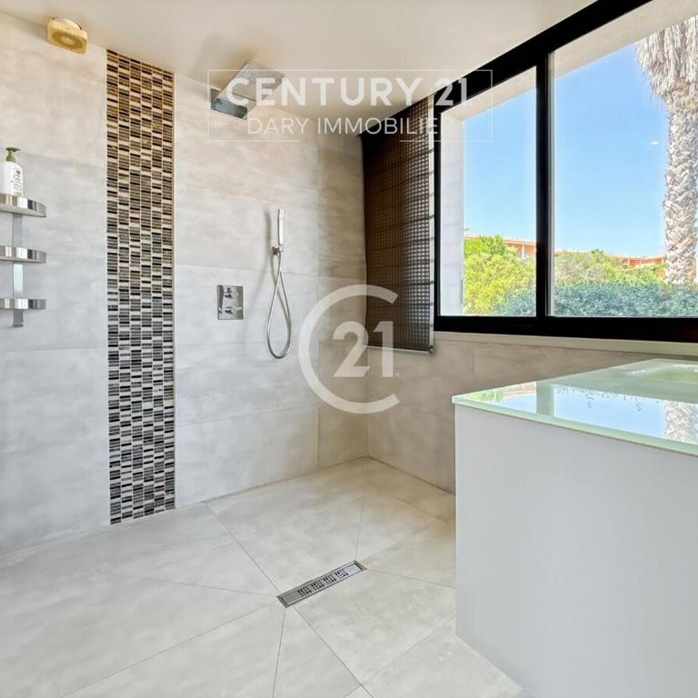 Maison familiale avec vue sur la baie de Calvi - Maison 3 Chambres - 28