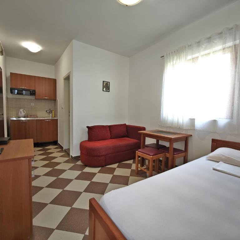 Guest House Anika - Studio Apartment with Sea View - 5