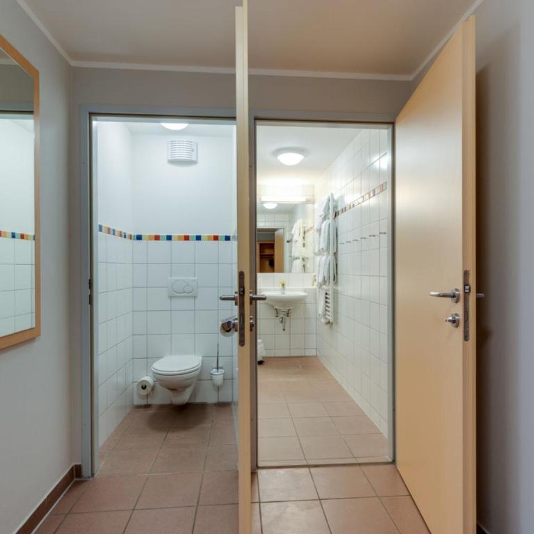 JUFA Hotel Veitsch - Dreibettzimmer - 2