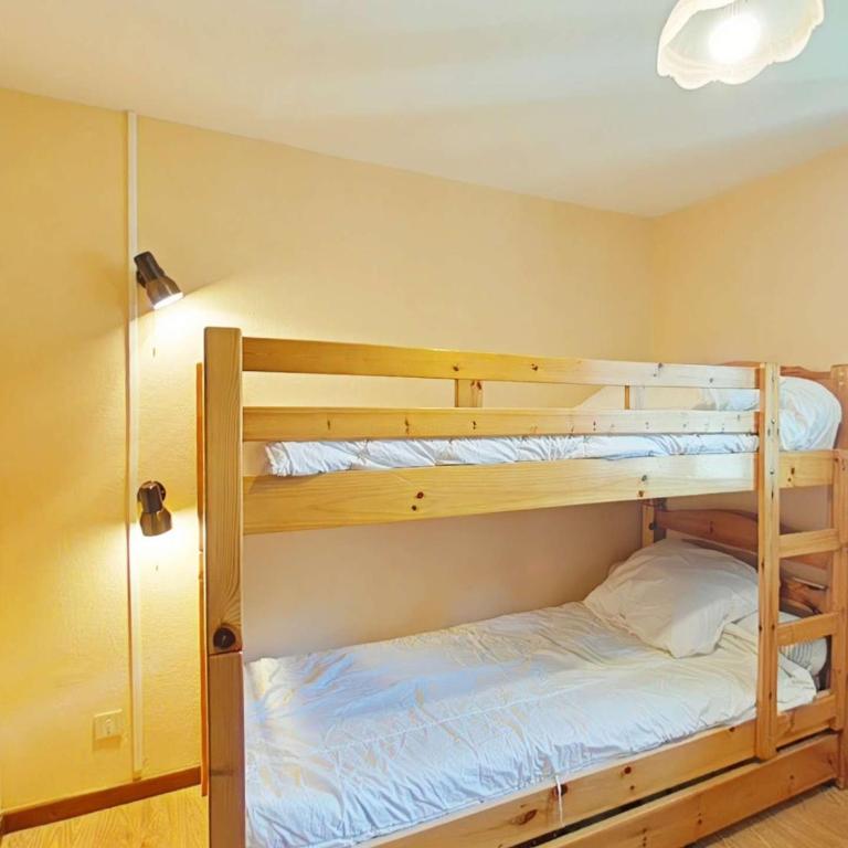 Superbe Appt 5 Pièces, 8 Couchages, Cheminée, Balcon Sud, au Grand-Bornand - FR-1-241-197 - Apartamento (8 adultos) - 12