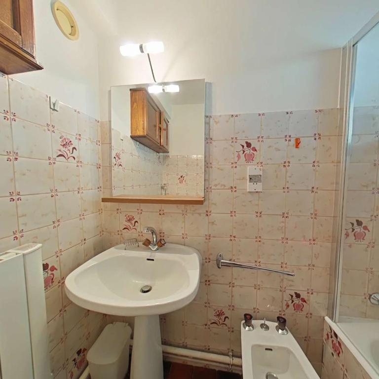 Superbe Appt 5 Pièces, 8 Couchages, Cheminée, Balcon Sud, au Grand-Bornand - FR-1-241-197 - Apartamento (8 adultos) - 14