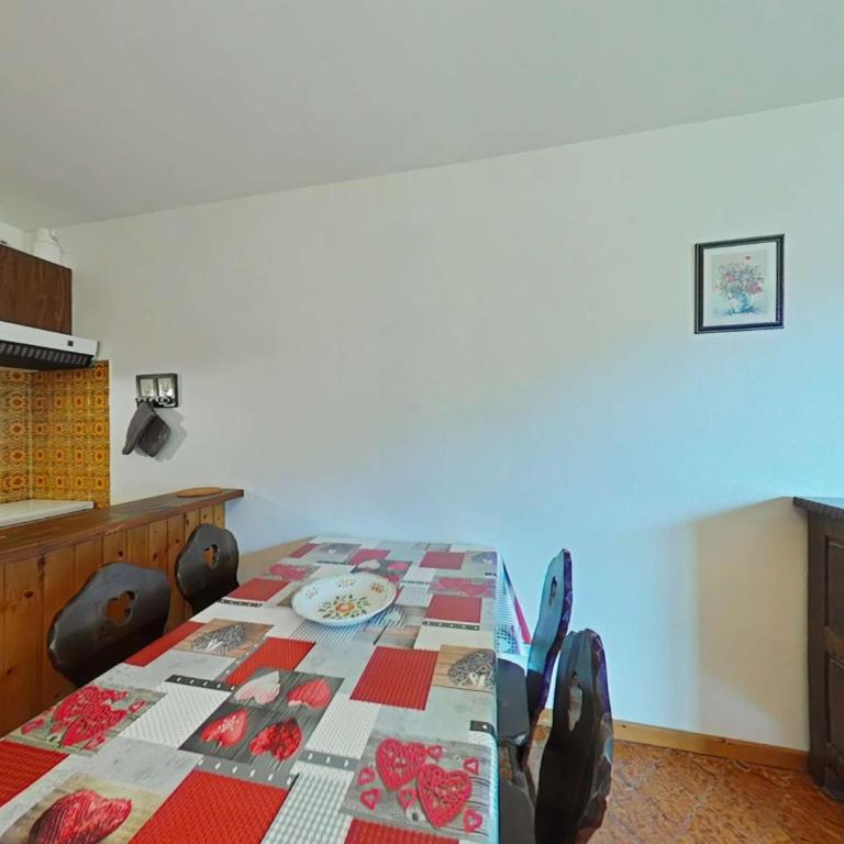 Studio 4 couchages, proche télécabine, parking, animaux acceptés - FR-1-241-75 - Apartment (4 Erwachsene) - 4