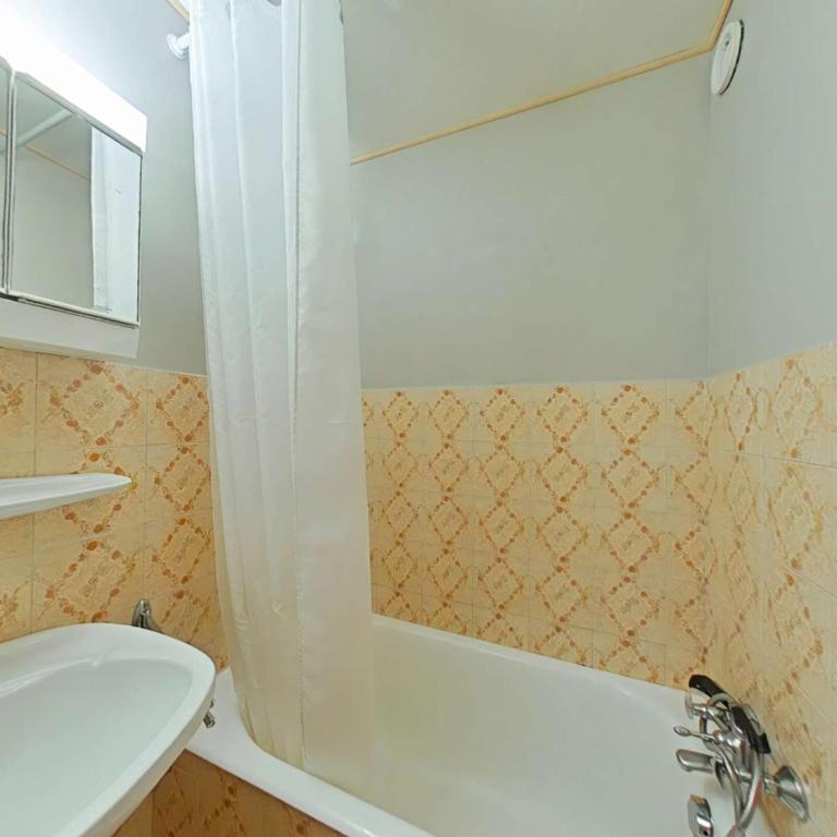Studio 4 couchages, proche télécabine, parking, animaux acceptés - FR-1-241-75 - Apartment (4 Erwachsene) - 9